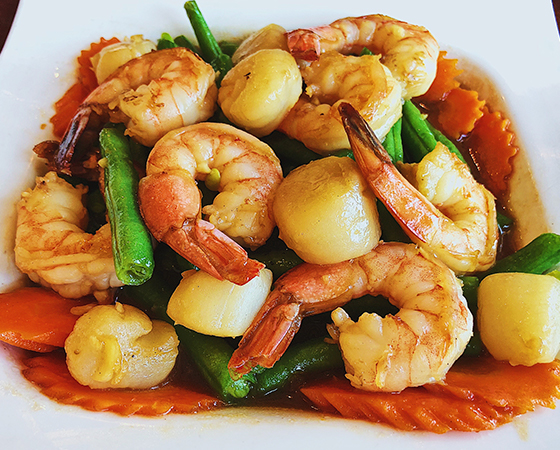 Image: Scallops & Shrimp With Garlic Sauce